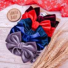 Load image into Gallery viewer, Christmas Velvet Bows Box