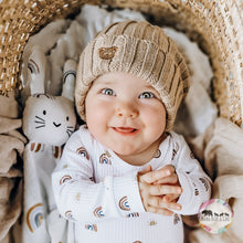 Load image into Gallery viewer, Cosy Cub Baby Bear Knitted Hat - Cream