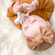 Load image into Gallery viewer, Neutral Floral Bow Bundle x6