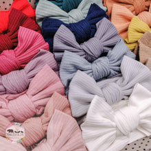 Load image into Gallery viewer, Ribbed Bow Box - Mama Bear and Cubs ltd