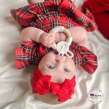 Load image into Gallery viewer, Xmas Bow Teether Gift Box - Mama Bear and Cubs ltd