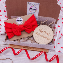 Load image into Gallery viewer, Red Cable Knit Bow Headband
