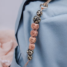 Load image into Gallery viewer, MAMA Keyring - Leopard
