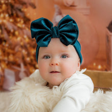 Load image into Gallery viewer, Christmas Velvet Bows Box
