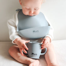 Load image into Gallery viewer, Silicone Catch Bib &amp; Open Cup
