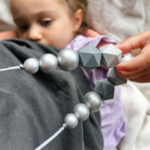 Load image into Gallery viewer, Breastfeeding &amp; Teething Necklace - Eira
