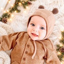 Load image into Gallery viewer, Little Bear Christmas Gift Set – Bonnet, Teether &amp; Cub Socks
