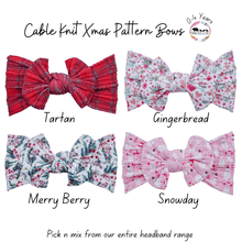 Load image into Gallery viewer, Xmas Bow Teether Gift Box - Mama Bear and Cubs ltd
