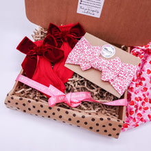 Load image into Gallery viewer, Girls Valentines Mini Love Box - Mama Bear and Cubs ltd
